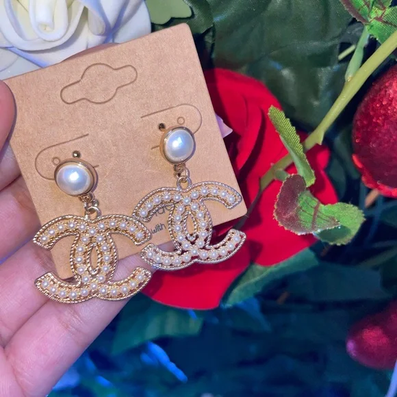 Fashion earrings - BRAND NEW - Picture 2 of 3